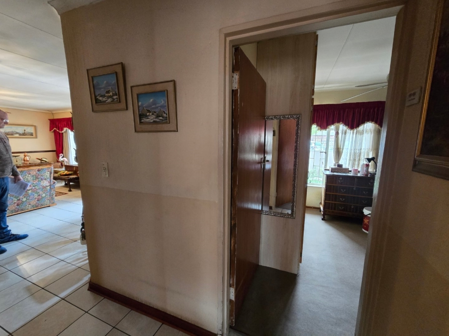 2 Bedroom Property for Sale in Uitsig Free State